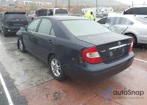 2004 Toyota Camry Le z USA, uszkodzony, nr VIN 4T1BE32K44U287881